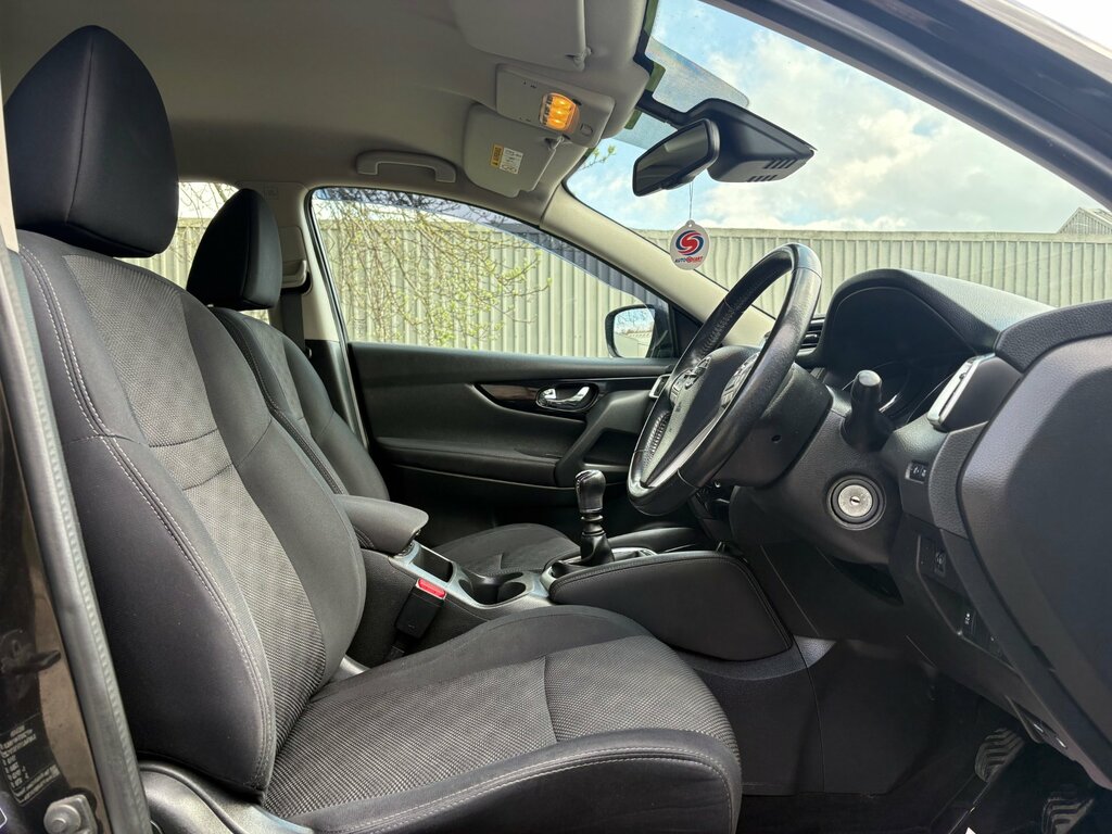Nissan Qashqai 1.5 Dci Acenta Suv 2Wd Euro 6 S Black #4