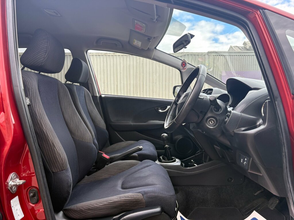 Honda Jazz 1.4 I-vtec Es Plus Hatchback Eur SR15MHK Red #4