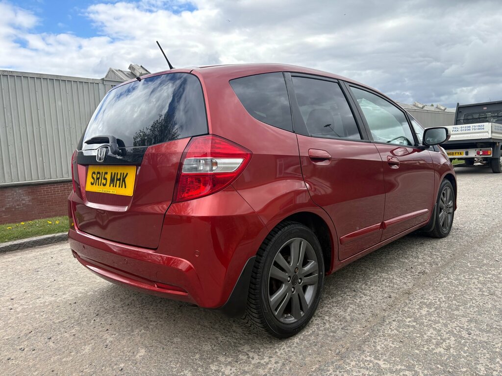 Honda Jazz 1.4 I-vtec Es Plus Hatchback Eur SR15MHK Red #3