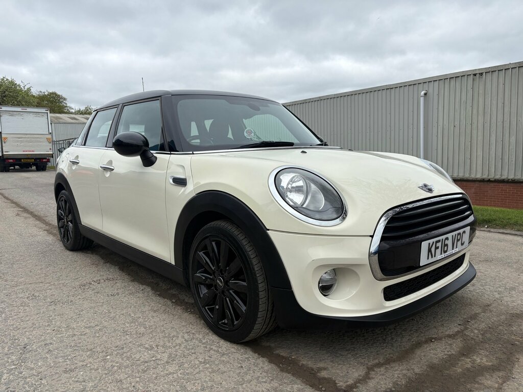 Mini Hatch 1.5 Cooper Hatchback Euro 6 Ss White