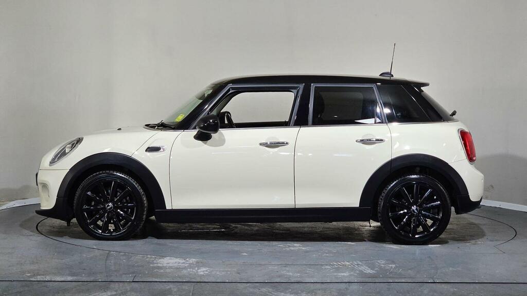 Mini Hatch Hatchback 1.5 Cooper D Steptronic Euro 6 Ss AO68GBU White #6