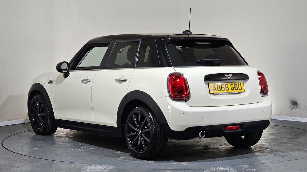 Mini Hatch Hatchback 1.5 Cooper D Steptronic Euro 6 Ss AO68GBU White #5