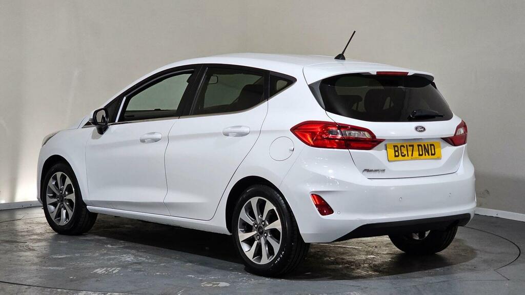 Ford Fiesta Hatchback 1.1 Ti-vct Zetec Euro 6 Ss 2017 BC17DND White #4