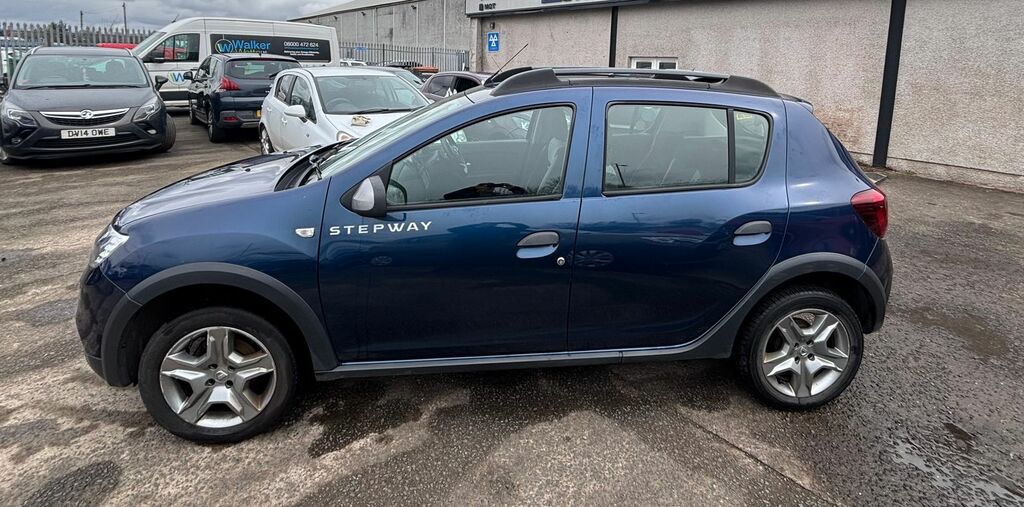 Dacia Sandero Stepway 0.9 Tce Laureate Hatchback Euro SD18LCU Blue #4
