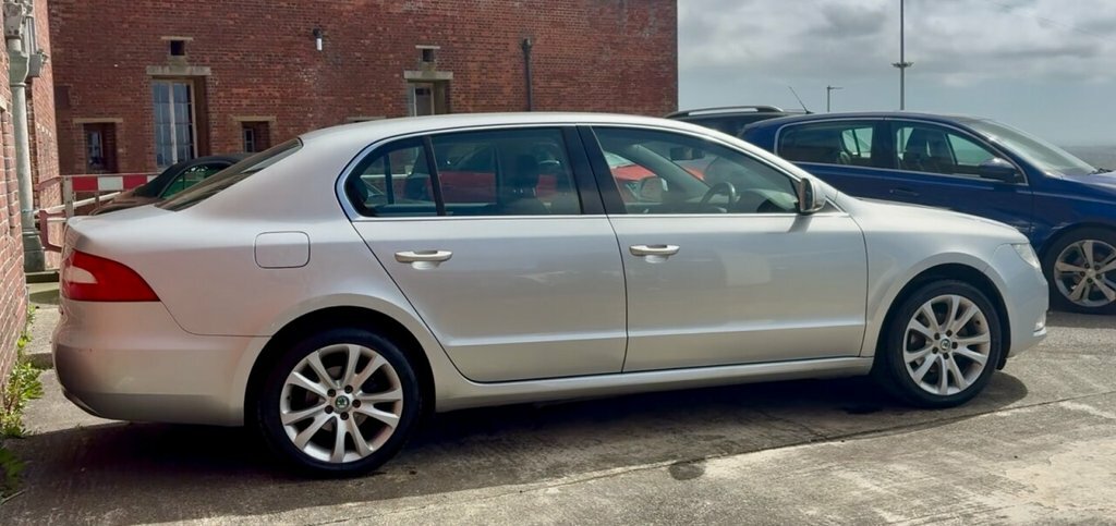 Skoda Superb Hatchback FY62VGM Grey #6