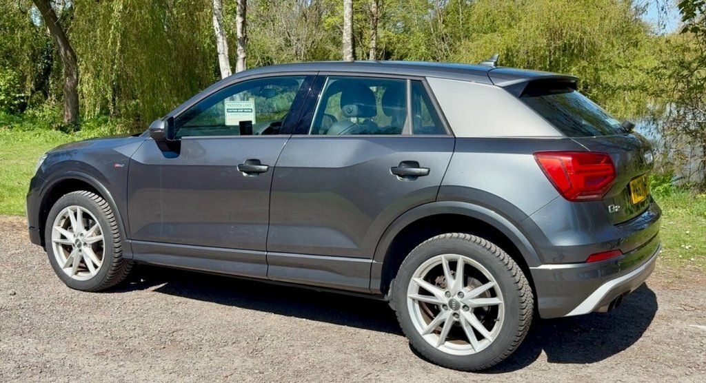 Audi Q2 Suv PX67WMY Grey #6