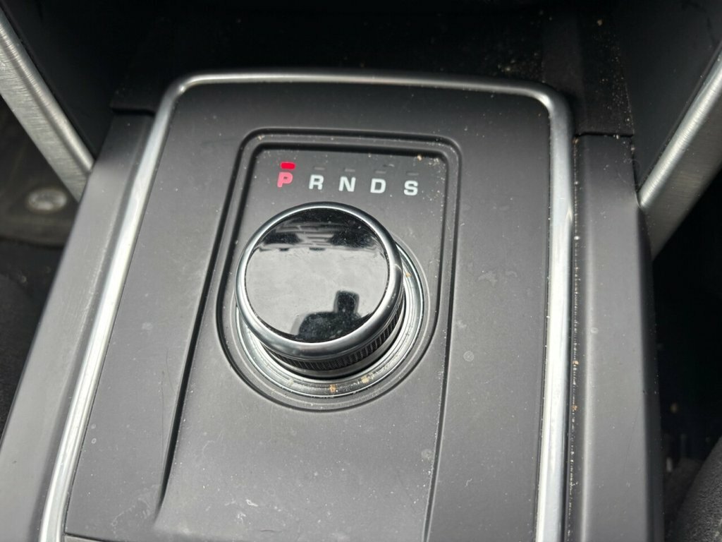 Land Rover Discovery Sport 2L Hse Black BF67HFE White #5