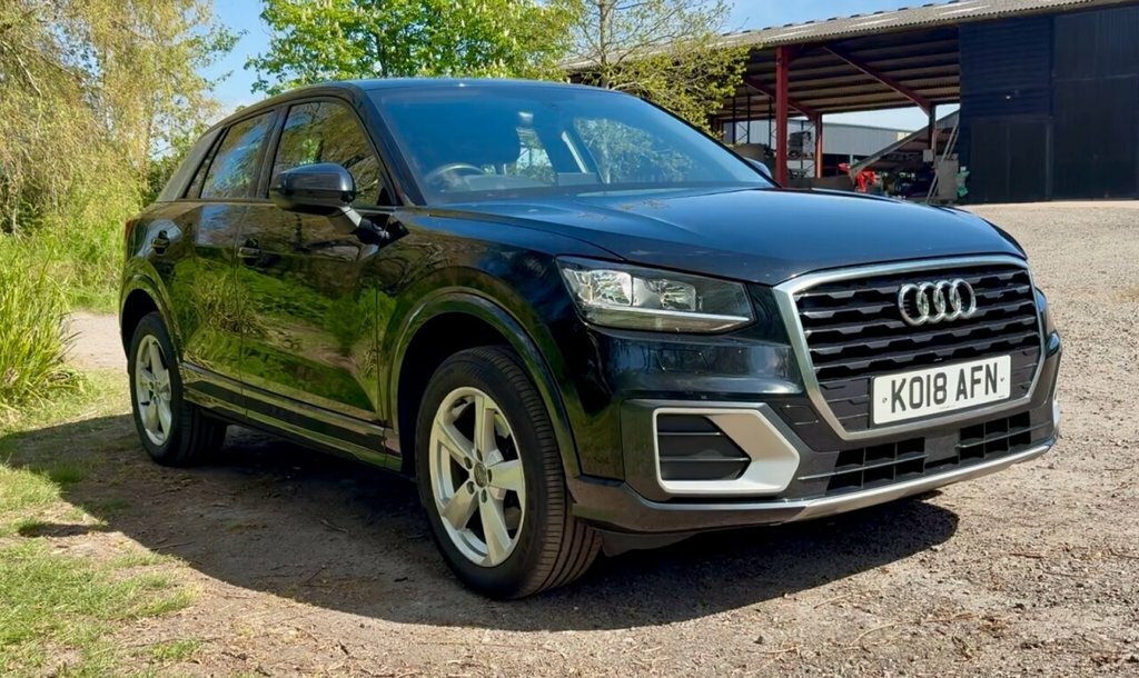 Audi Q2 Suv KO18AFN Black #4