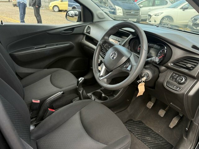 Vauxhall Viva 1.0I Se Hatchback Euro 6 A C SA17JVT Black #5