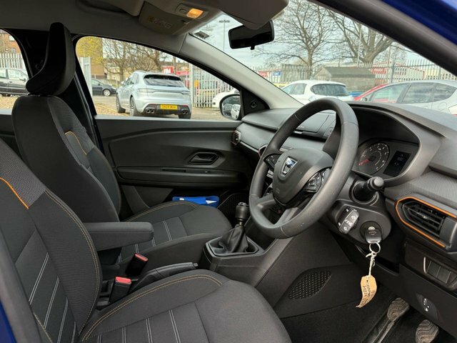 Dacia Sandero Stepway 1.0 Tce Essential Hatchback Euro SD22HDH Blue #5
