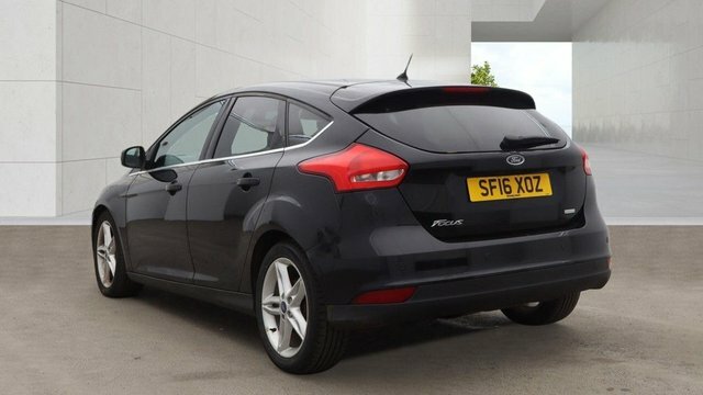 Ford Focus 1.0T Ecoboost Titanium Hatchback SF16XOZ Black #3