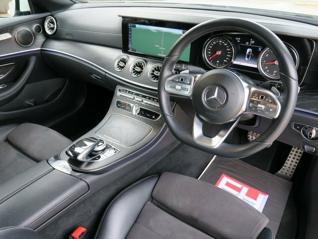 Mercedes-Benz E Class 2.0 E300 Amg Line Cabriolet G-tronic E LS68HKP White #4