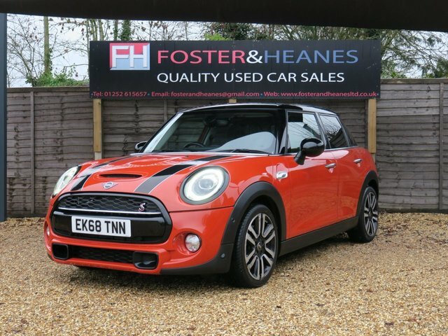 Mini Hatch 2.0 Cooper S Hatchback Steptronic Euro Orange