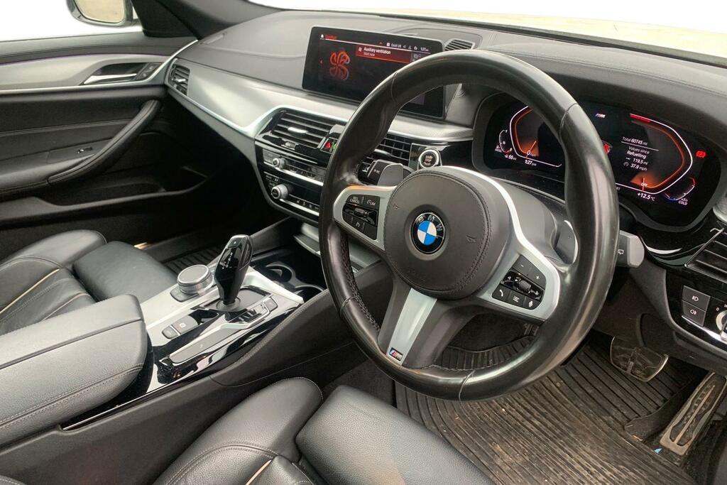 BMW 5 Series 530D M Sport YG70OUL White #3