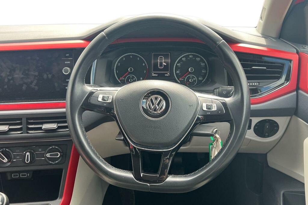 Volkswagen Polo 1.0 Tsi 95 Beats ET68HLM Red #5