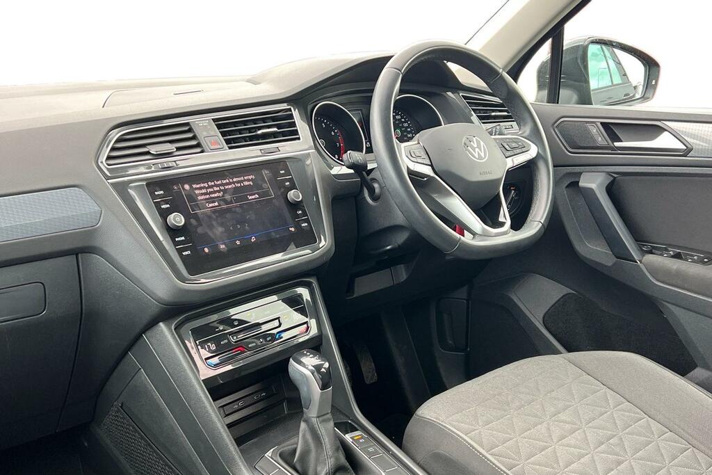 Volkswagen Tiguan 1.5 Tsi 150 Life Dsg OE71HDN Grey #4