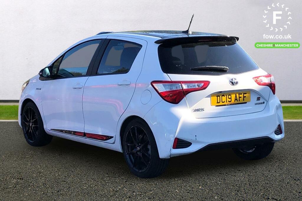 Toyota Yaris 1.5 Hybrid Gr-sport Cvt DC19AFF White #2