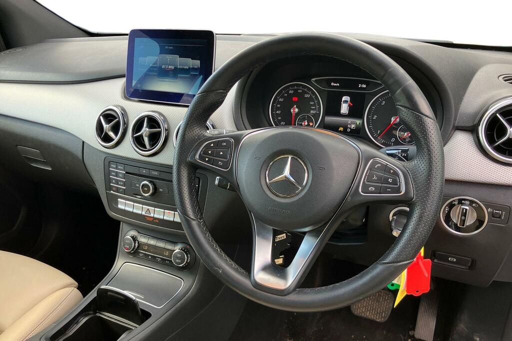 Mercedes-Benz B Class B200d Sport CF17HVA White #3
