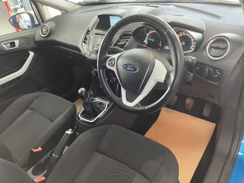 Ford Fiesta 1.2 Zetec Blue Edition Spring BK66RZN Blue #5