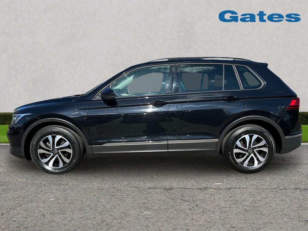 Volkswagen Tiguan Vw Active 1.5 Tsi LT22PPO Black #4