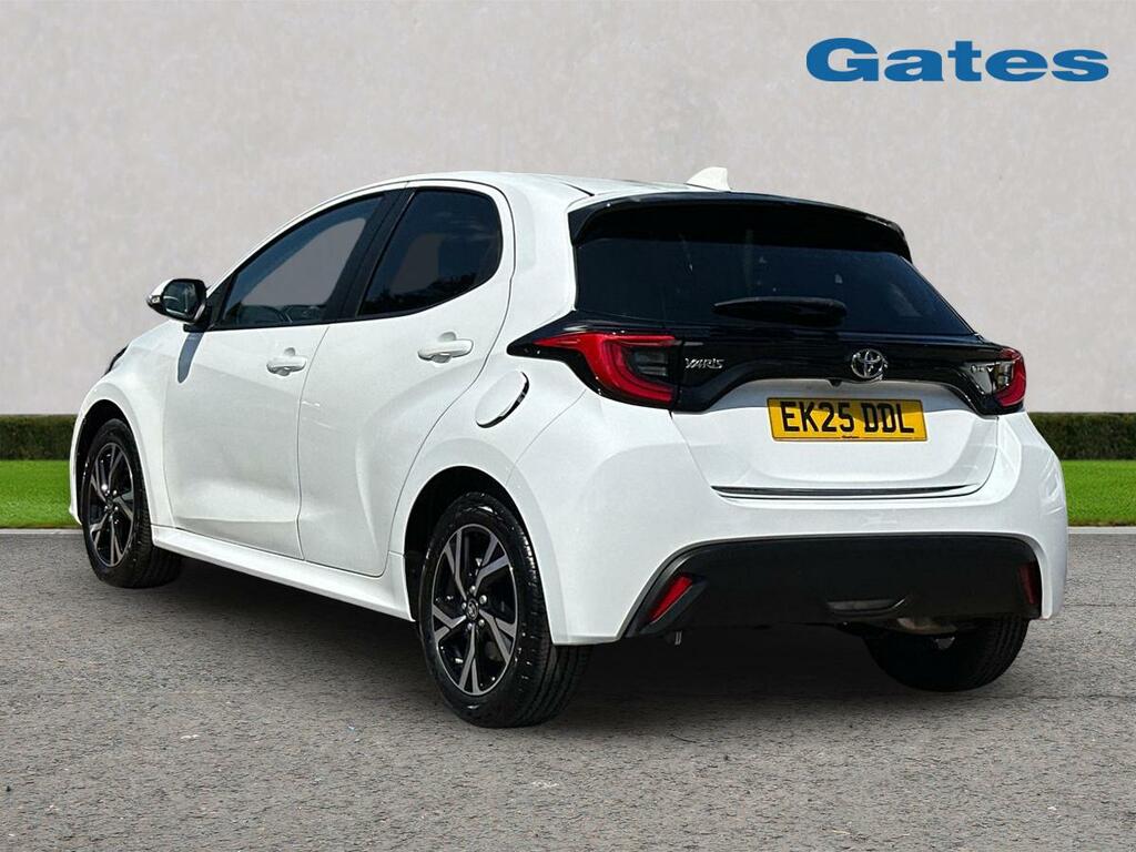 Toyota Yaris Design 1.5 Hybrid EK25DDL White #5