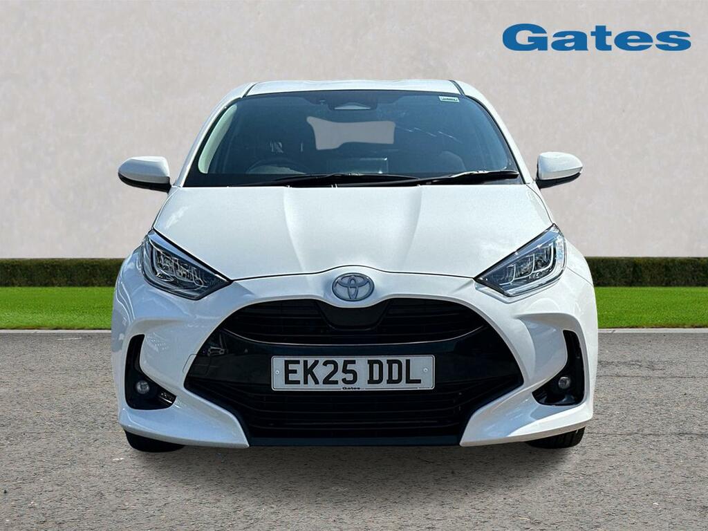 Toyota Yaris Design 1.5 Hybrid EK25DDL White #2