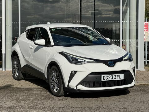 Toyota C-Hr Excel White