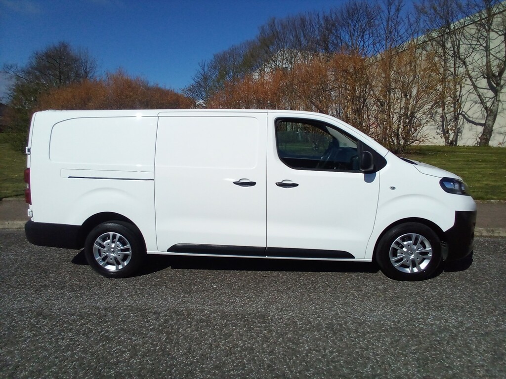 Vauxhall Vivaro Panel Van 1.5 Turbo 2900 Dynamic L2 H1 Lwb SH21CKJ White #4
