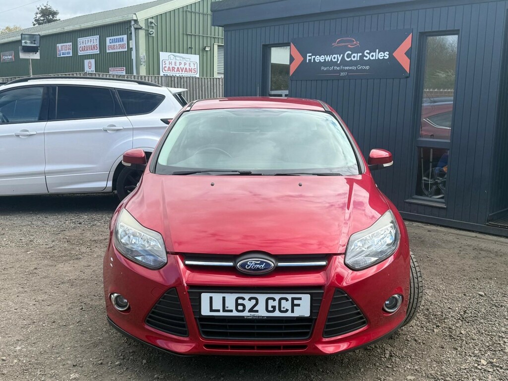 Ford Focus Hatchback 1.6 Zetec Hatchback Powershif LL62GCF Red #6