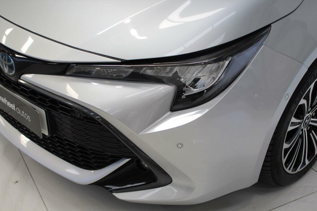 Toyota Corolla 1.8 Vvt-h Design Cvt Euro 6 Ss WH19GXF Silver #6