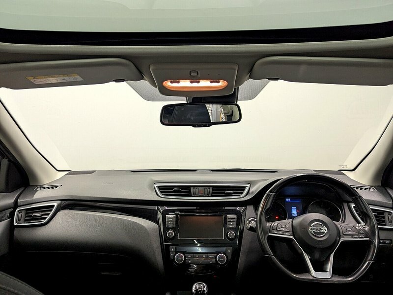 Nissan Qashqai Dig-t N-connecta YH21CKV Black #3