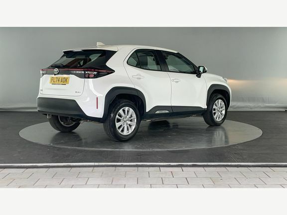 Toyota Yaris Cross Icon Fwd FL74AOK White #2