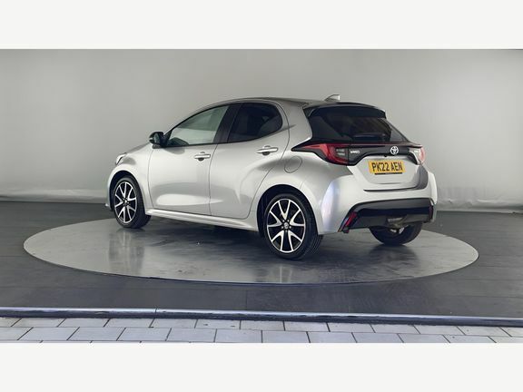 Toyota Yaris Dynamic 1.5 Hybrid PK22AEN Silver #4