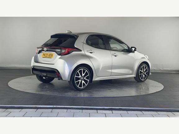 Toyota Yaris Dynamic 1.5 Hybrid PK22AEN Silver #2