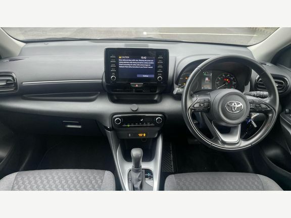 Toyota Yaris Icon BP23ZVG White #5