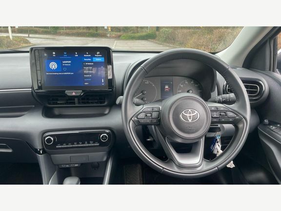 Toyota Yaris Icon WP74YJH White #6