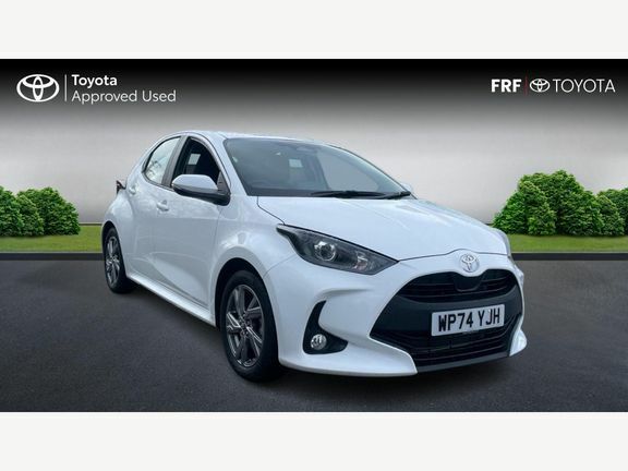 Toyota Yaris Icon White