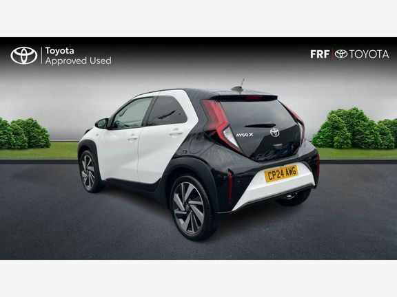 Toyota Aygo X Edge Parking Pack CP24AWG White #4
