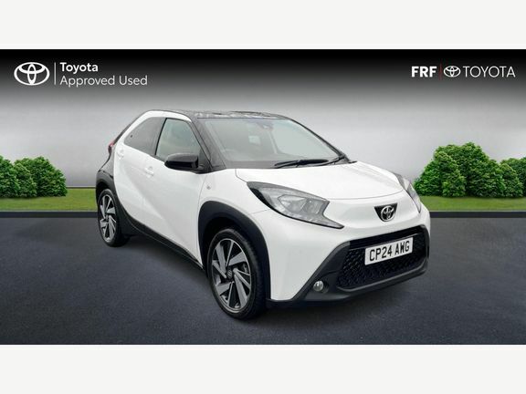 Toyota Aygo X Edge Parking Pack White