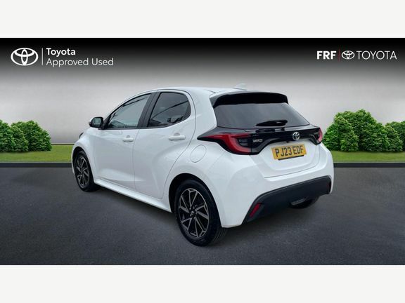 Toyota Yaris Design PJ23EDF White #4