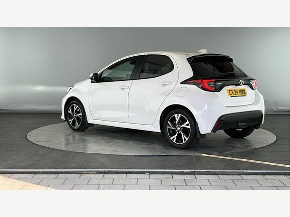 Toyota Yaris Design CV24NMM White #4