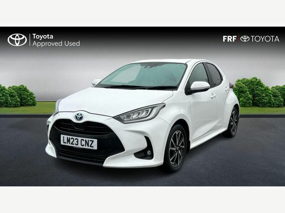 Toyota Yaris Design LM23CNZ White #3