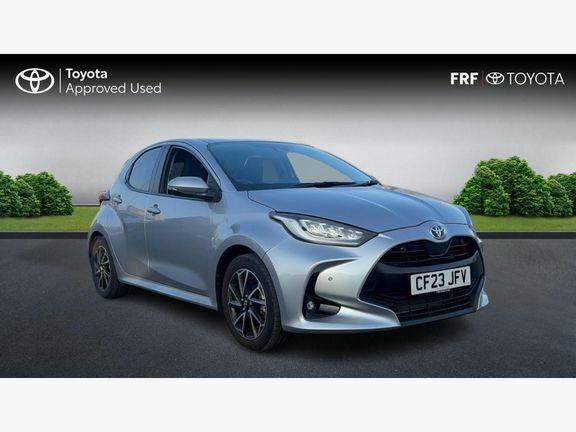 Toyota Yaris Design Hybrid Parking Pack Nav Silver