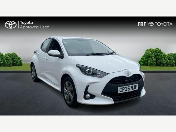 Toyota Yaris Icon White