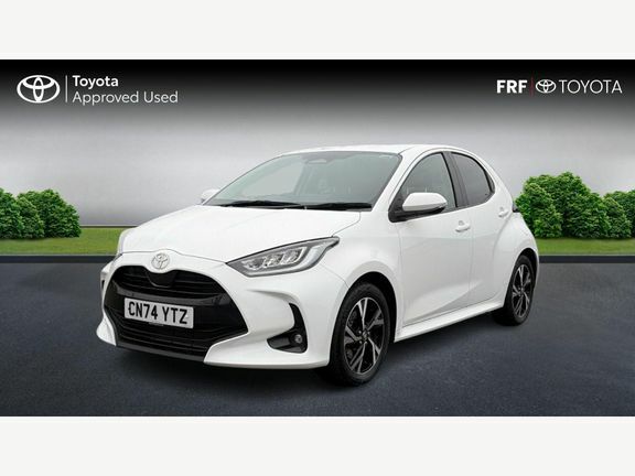 Toyota Yaris Design CN74YTZ White #3