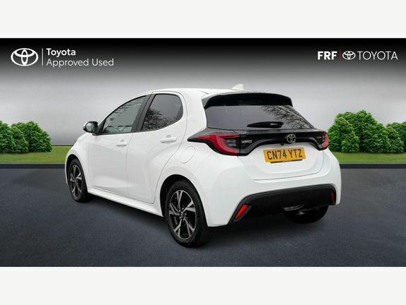 Toyota Yaris Design CN74YTZ White #4