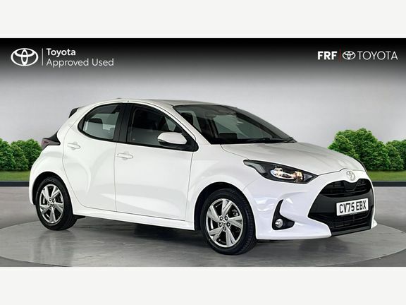 Toyota Yaris Icon White