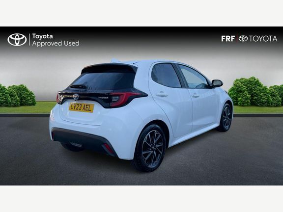 Toyota Yaris Design CV23AEL White #2