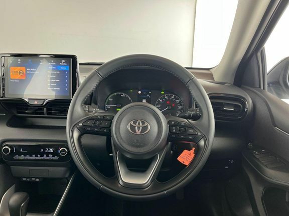 Toyota Yaris Icon CV75OHH Black #6