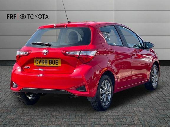 Toyota Yaris Icon 1.5M Red #2